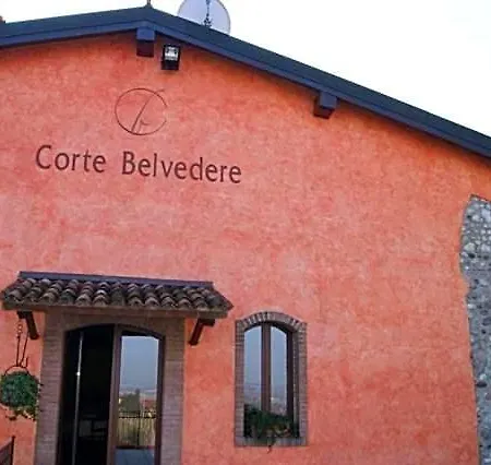 Bed and Breakfast Corte Belvedere 3*